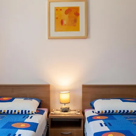 Fuer 4 Personen Ca 65 Qm In Njivice, Kvarner Bucht Krk Apartmán *
