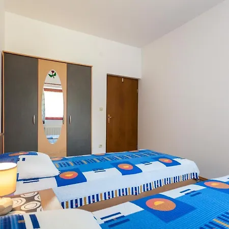 Apartmán Fuer 4 Personen Ca 65 Qm In Njivice, Kvarner Bucht Krk Njivice