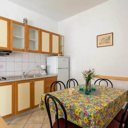 Fuer 4 Personen Ca 65 Qm In Njivice, Kvarner Bucht Krk *